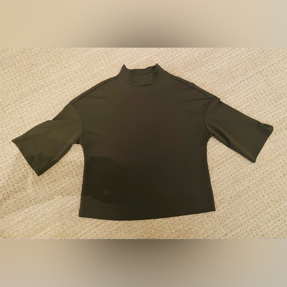 Halston Boxy Top - Picture 4 of 5